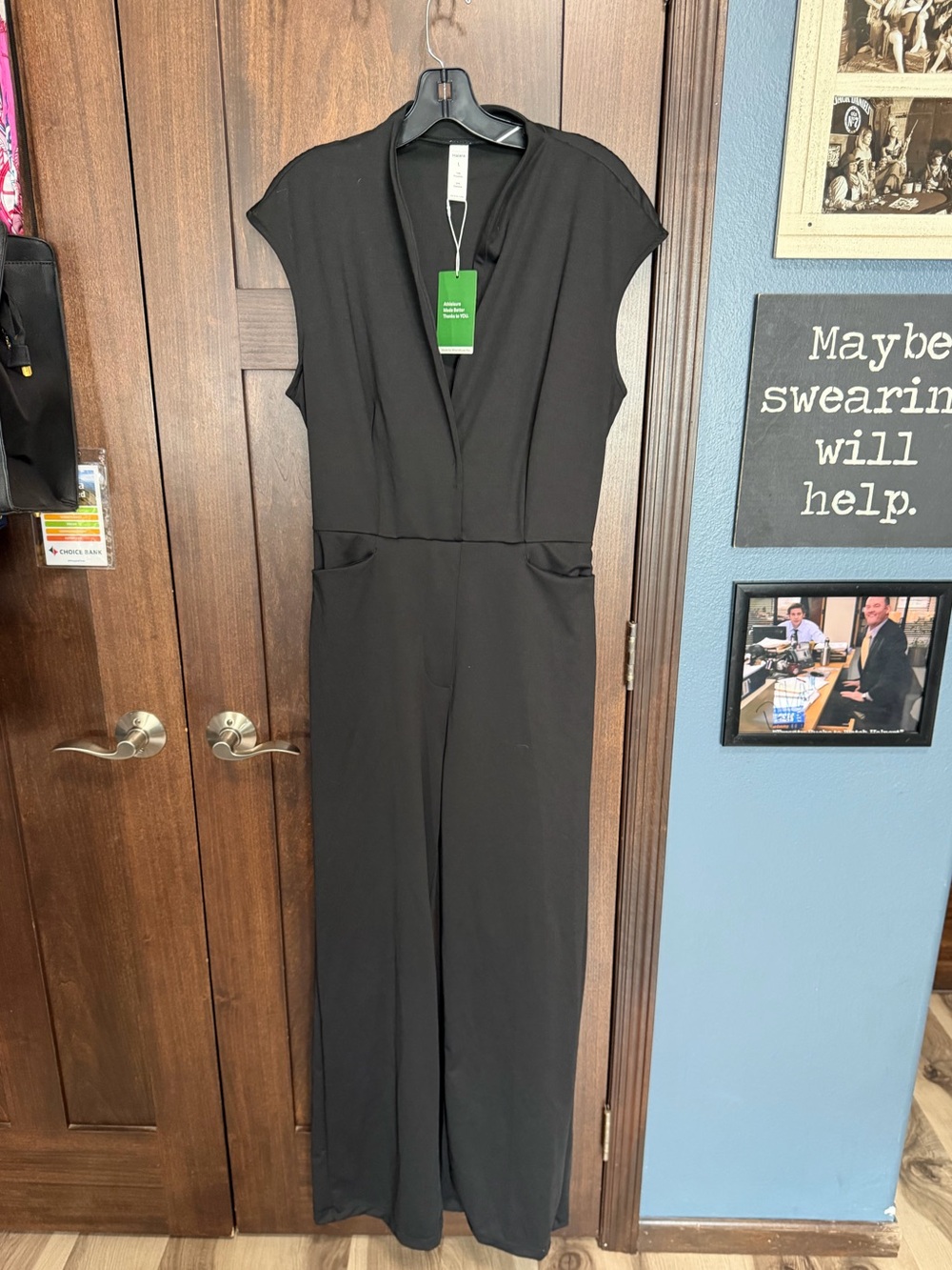 NWT HALARA Black V-Neck Cap Sleeve Wide-Leg Jumpsuit with Pockets -Large